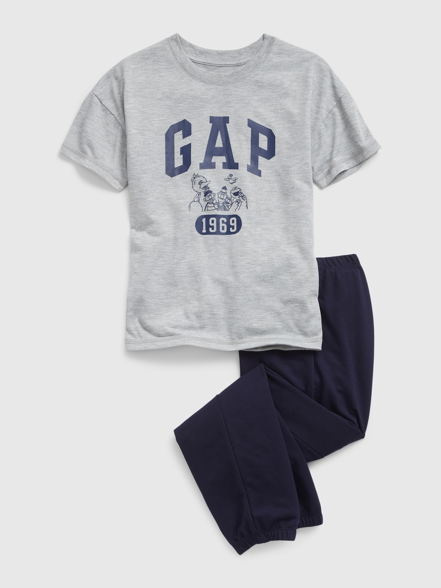 Gap Kids &#124 Sesame Street 100% Recycled Gap Logo PJ Set gray. 1