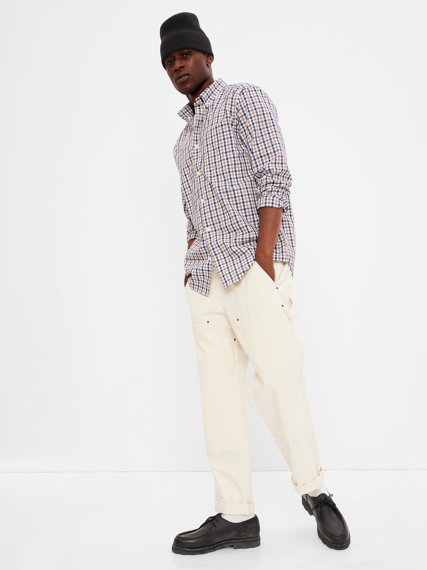 Gap All-Day Poplin Shirt in Standard Fit beige. 1