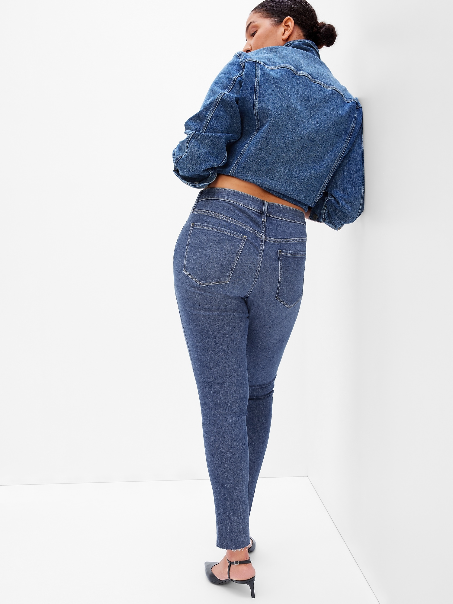 GAP Womens Mid Rise Legging Jeans, Grey Wash, 24 Regular US at   Women's Clothing store