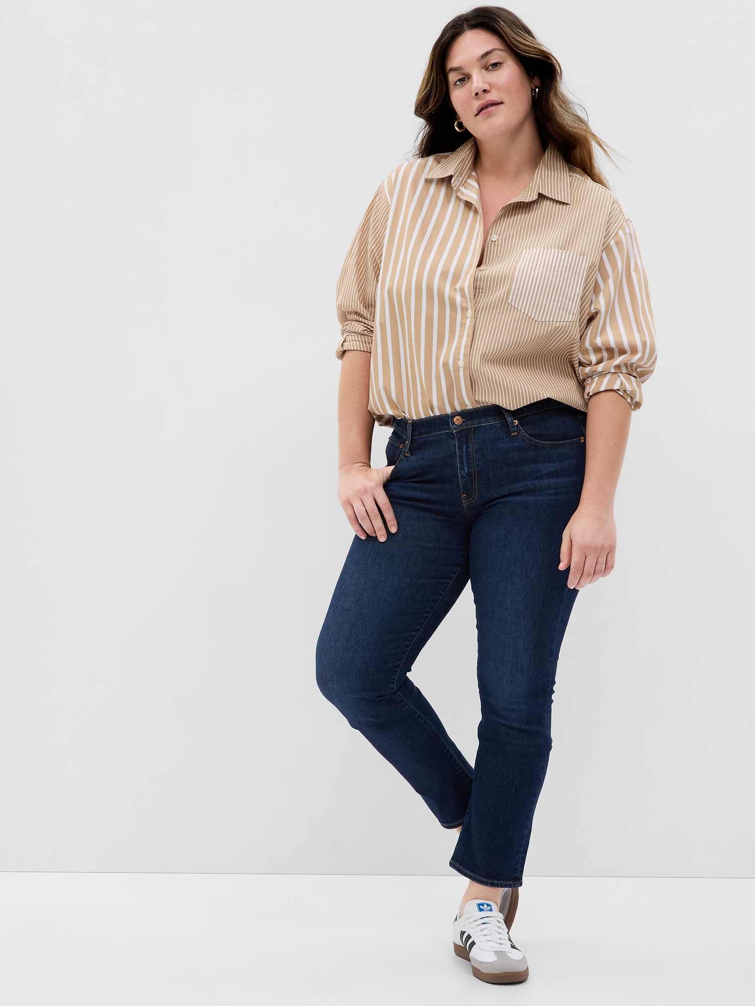 Mid Rise Classic Straight Jeans