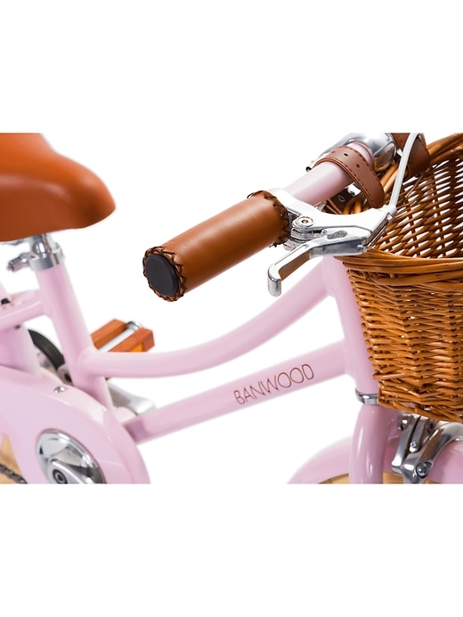 Image number 3 showing, Classic Bicycle