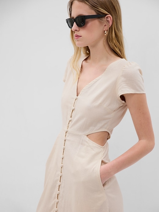 Image number 3 showing, Linen-Blend Cutout Midi Dress