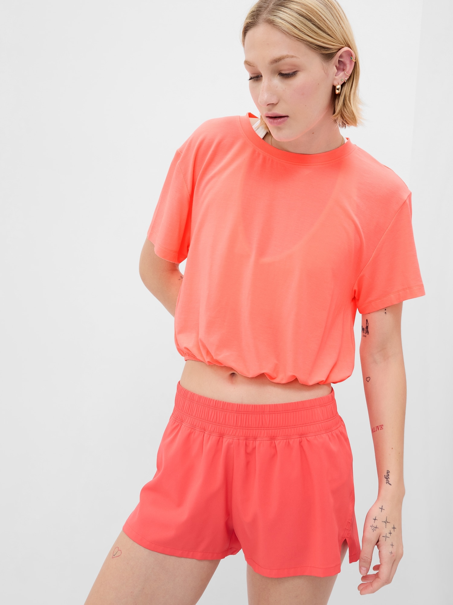 GapFit Breathe Ruched Cropped T-Shirt