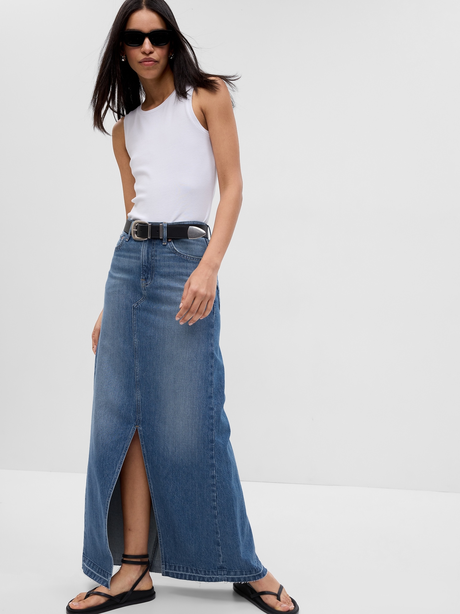Give IT Girl Vibes, Wear A Denim Maxi Skirt Like This