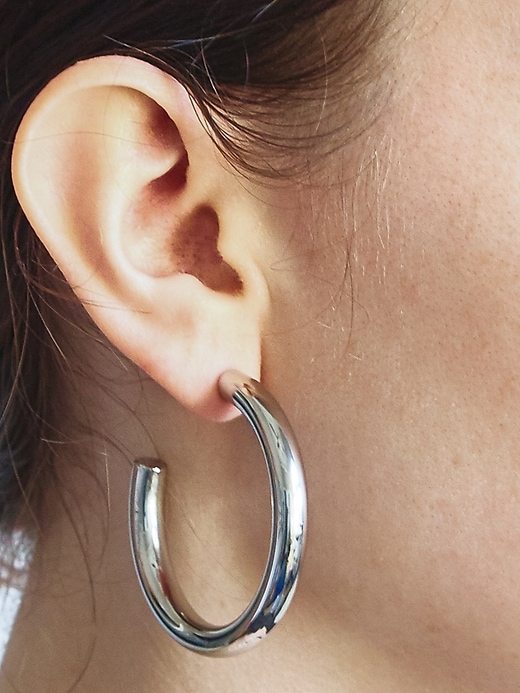 Image number 2 showing, Medium Silver Hoop Earrings