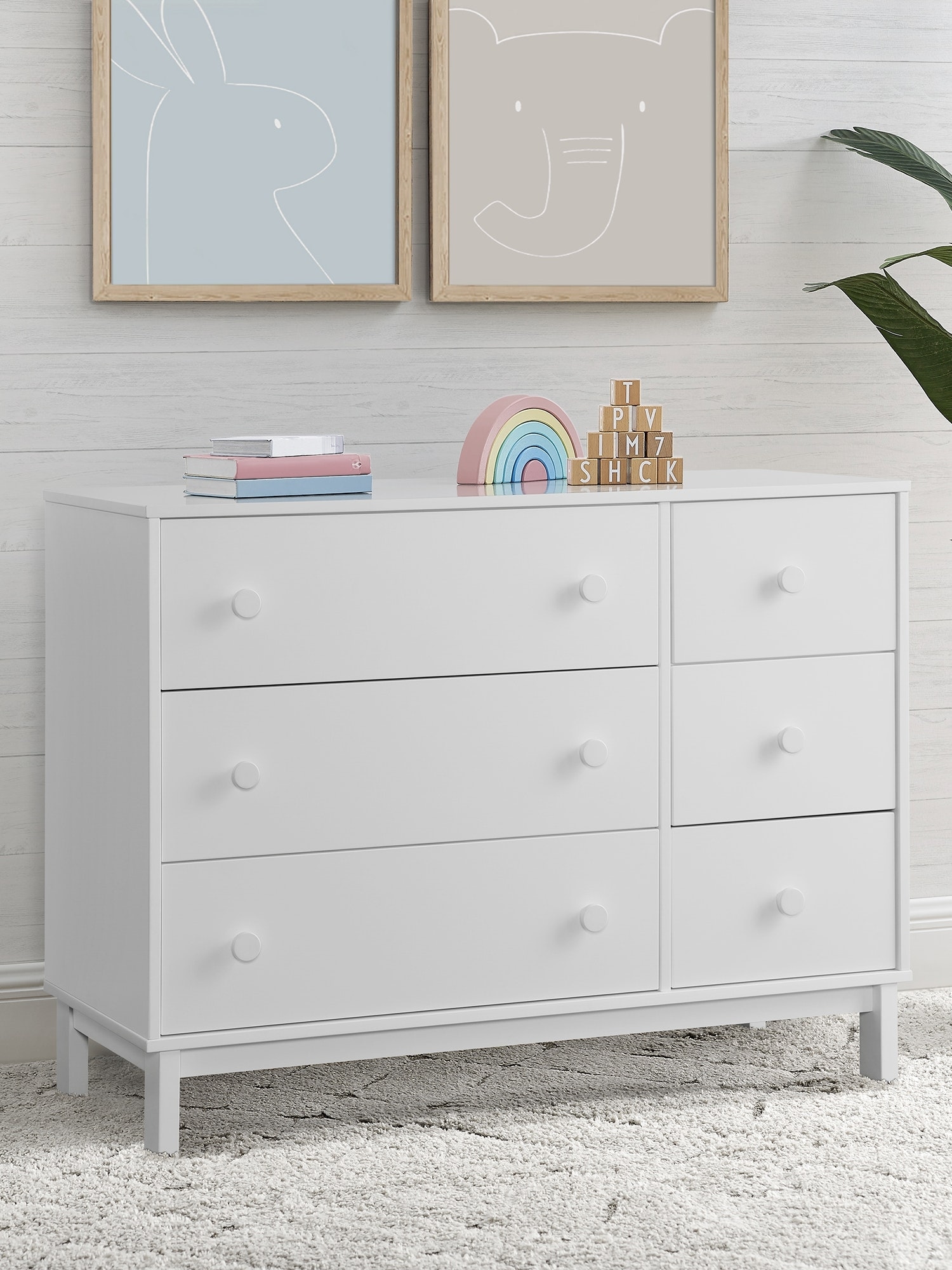 Gap babyGap Legacy Knobs 6 Drawer Dresser white. 1