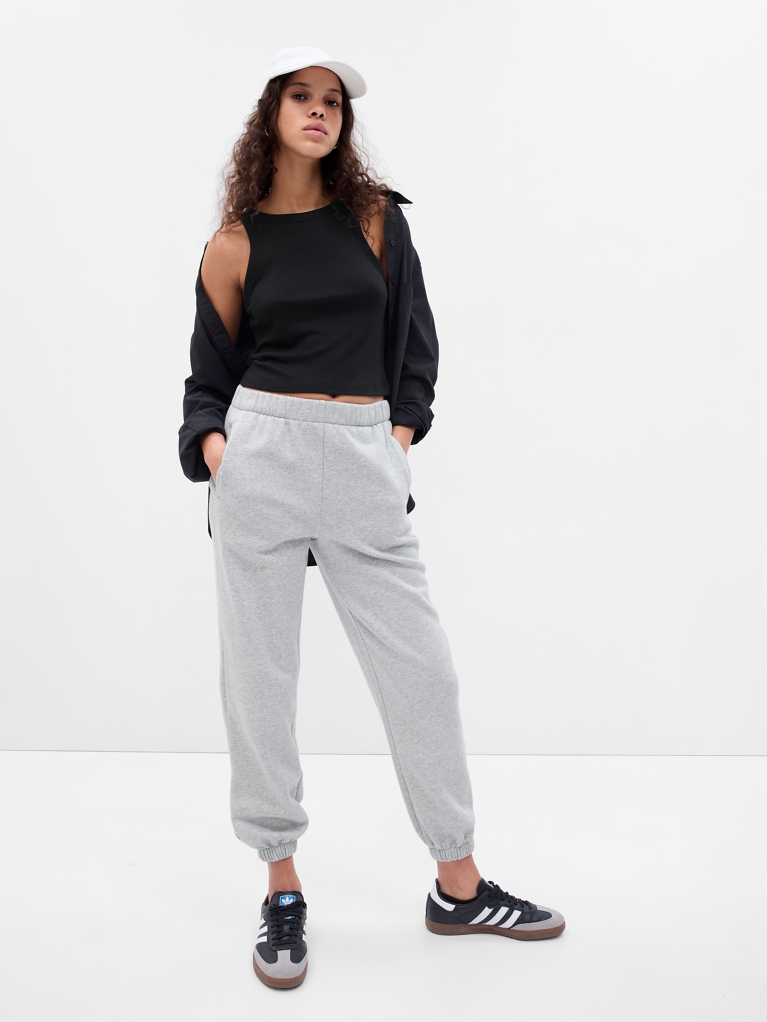 These Gap High Rise Boyfriend Joggers are the best ever