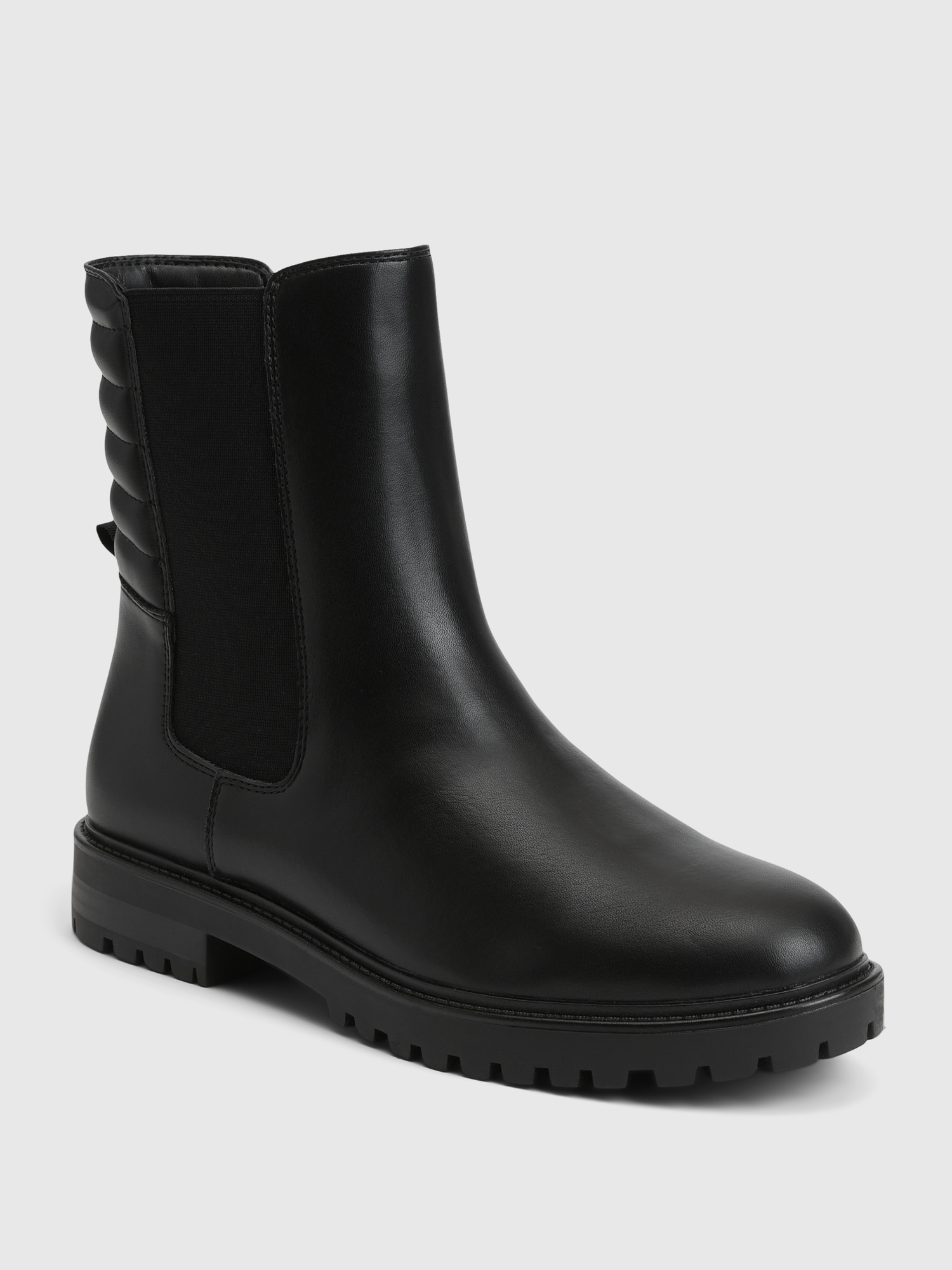 Gap Chelsea Boots In Black