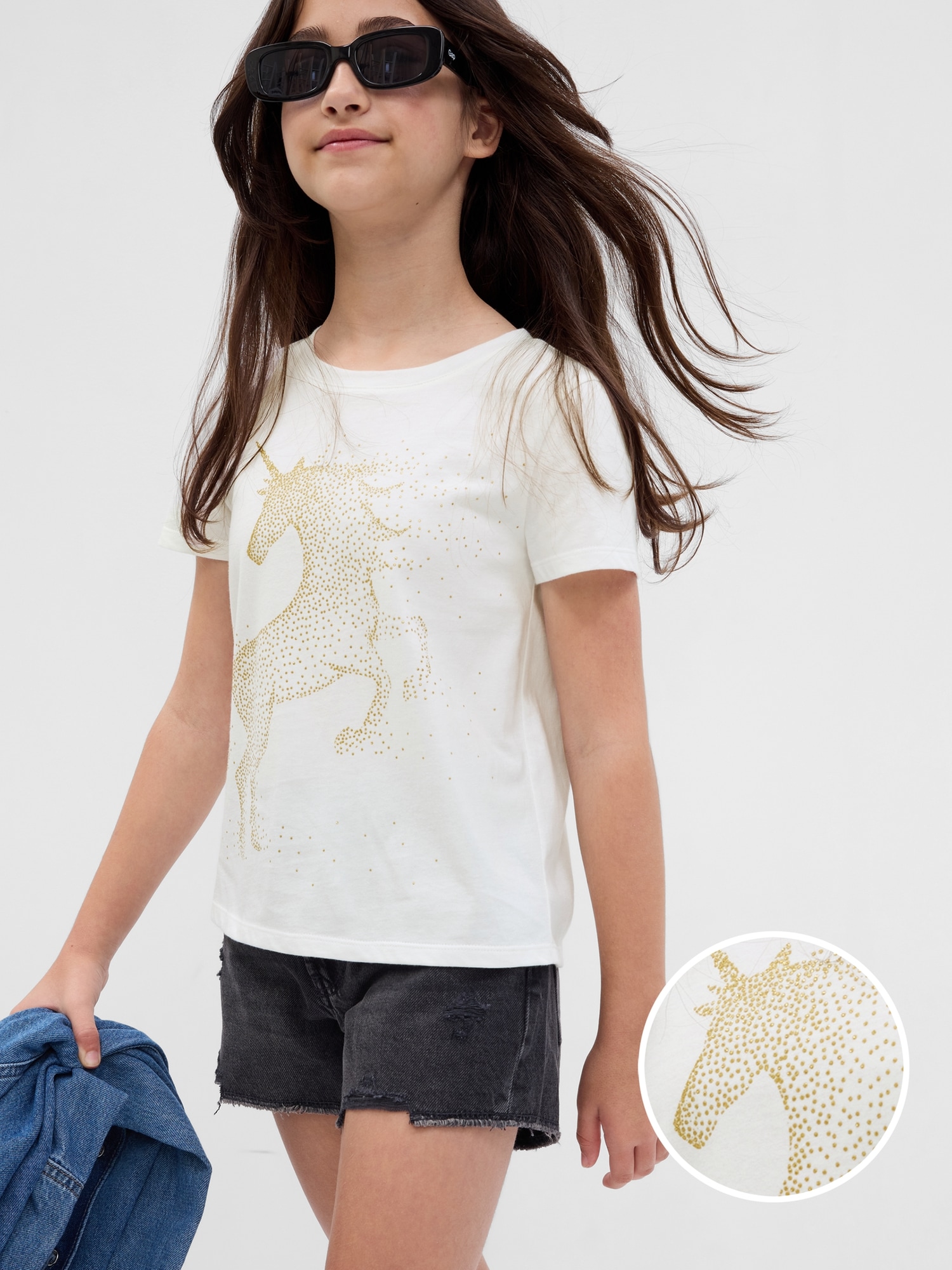 Gap Kids Organic Cotton Graphic T-Shirt white. 1