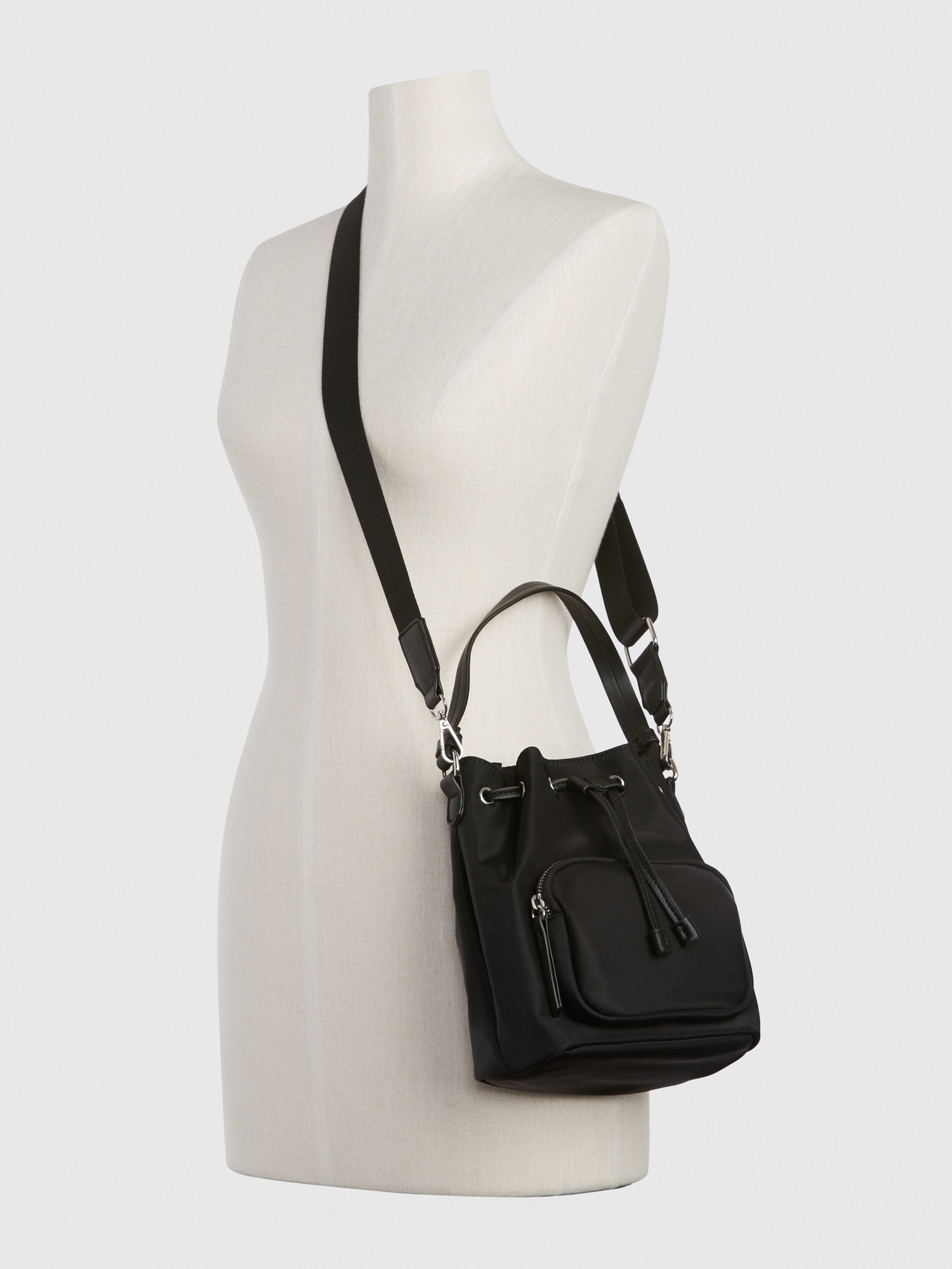 Gap mini 2025 bucket bag