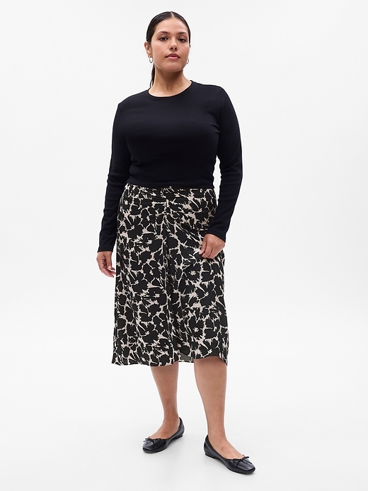 Image number 4 showing, Ruched Floral Midi Skirt