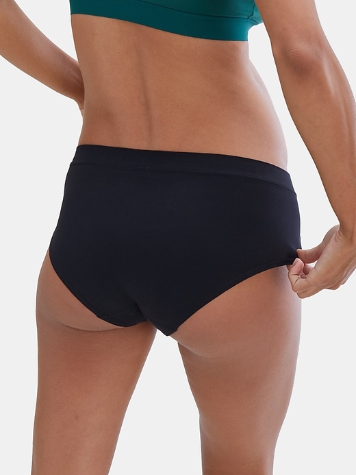 Image number 3 showing, Ingrid and Isabel Maternity Cooling Seamless Underwear 3 Pack