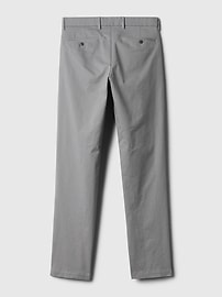 Modern Khakis in Straight Fit Gap