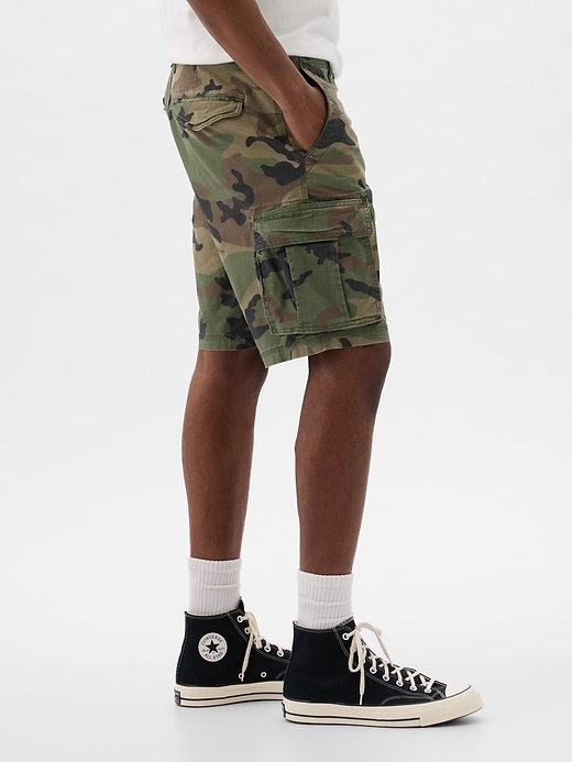 Image number 3 showing, 11" Relaxed Cargo Shorts