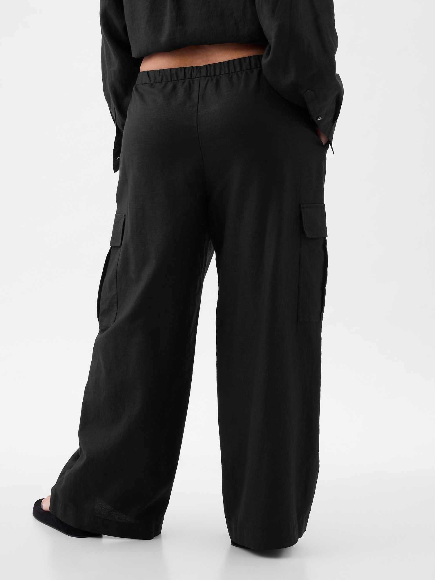 DonnKenny Women Pull On Elastic Waist Casual Pants Pockets Black Petit –  Shop Thrift World