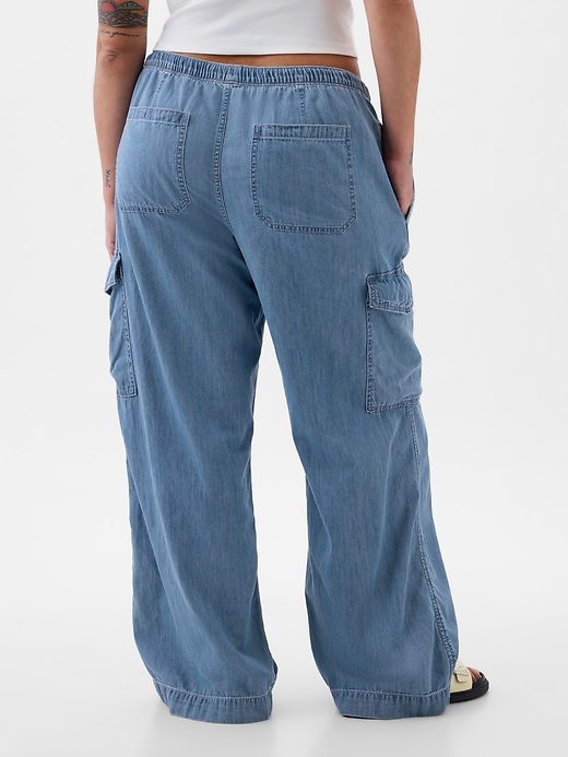 Image number 6 showing, High Rise Cargo Easy Jeans