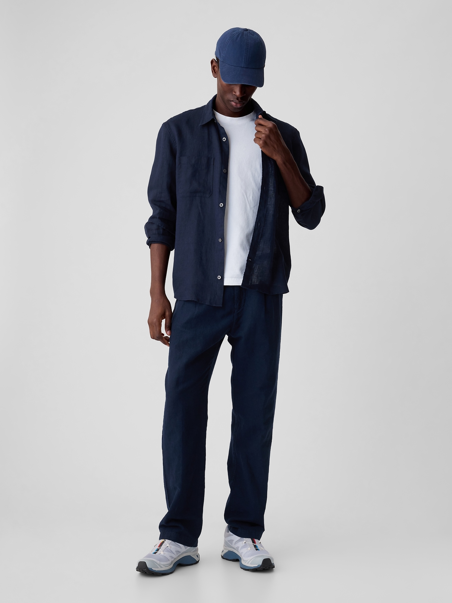 Gap Linen-cotton Pleated Trousers In Classic Navy