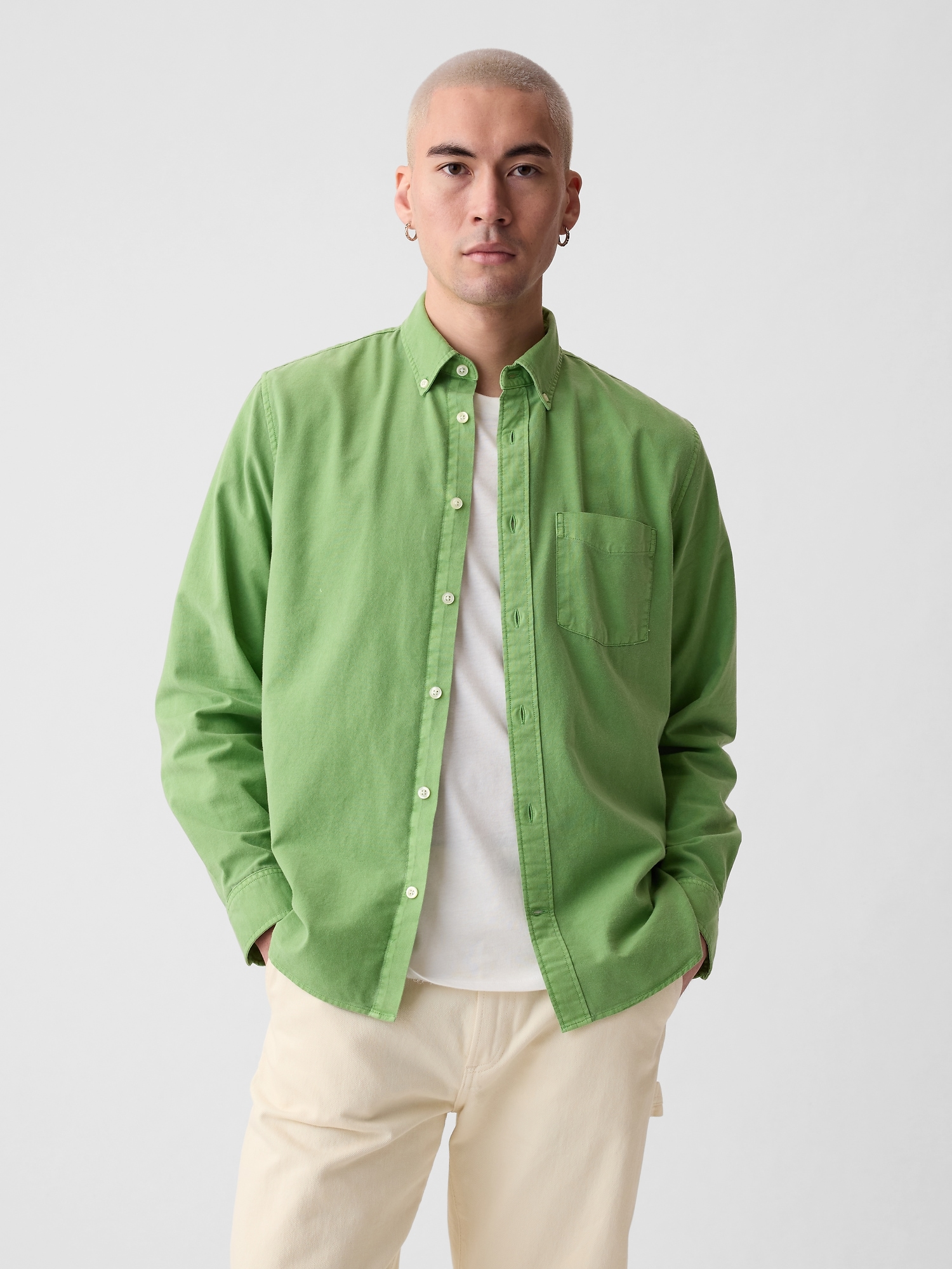 Classic Colorblock Oxford Shirt in Standard Fit with In-Conversion Cotton