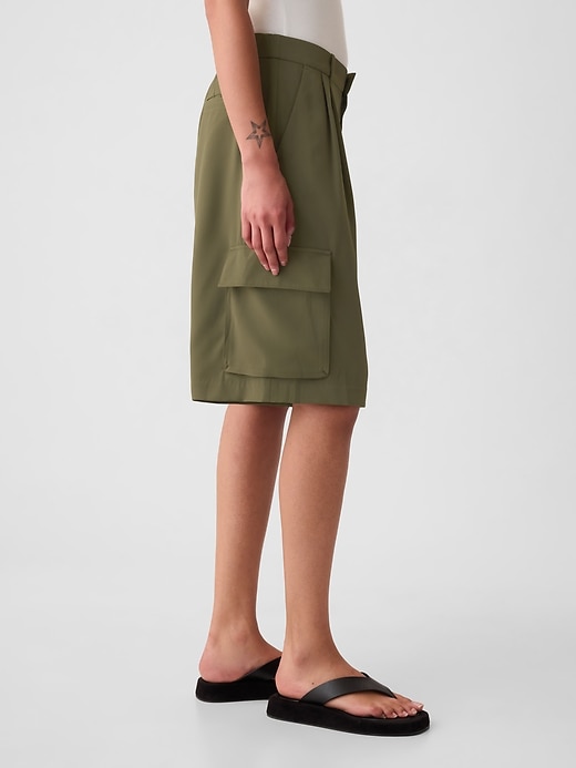 Image number 3 showing, 365 Mid Rise Cargo Bermuda Shorts