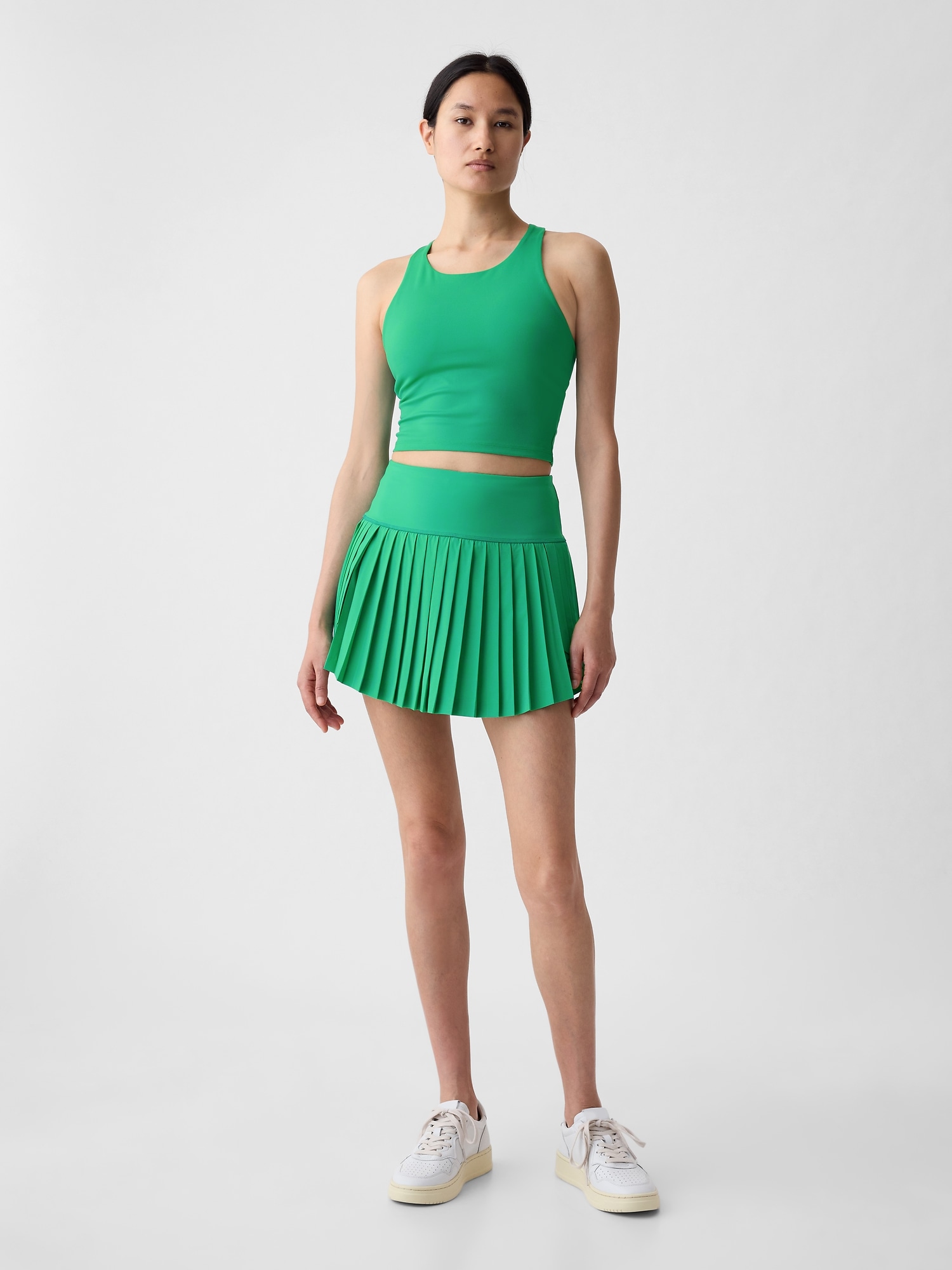 Gap Fit Pleated Exercise Skort In Simply Green