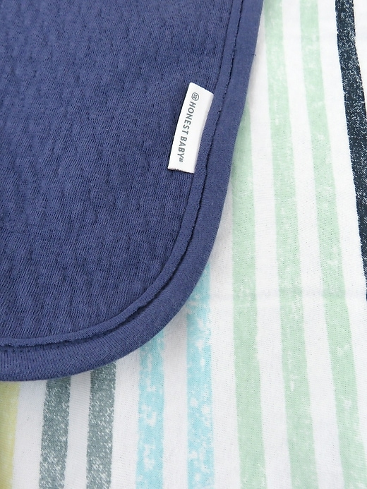 Image number 4 showing, Honest Baby Clothing Organic Cotton Matelasse Reversible Receiving Blanket