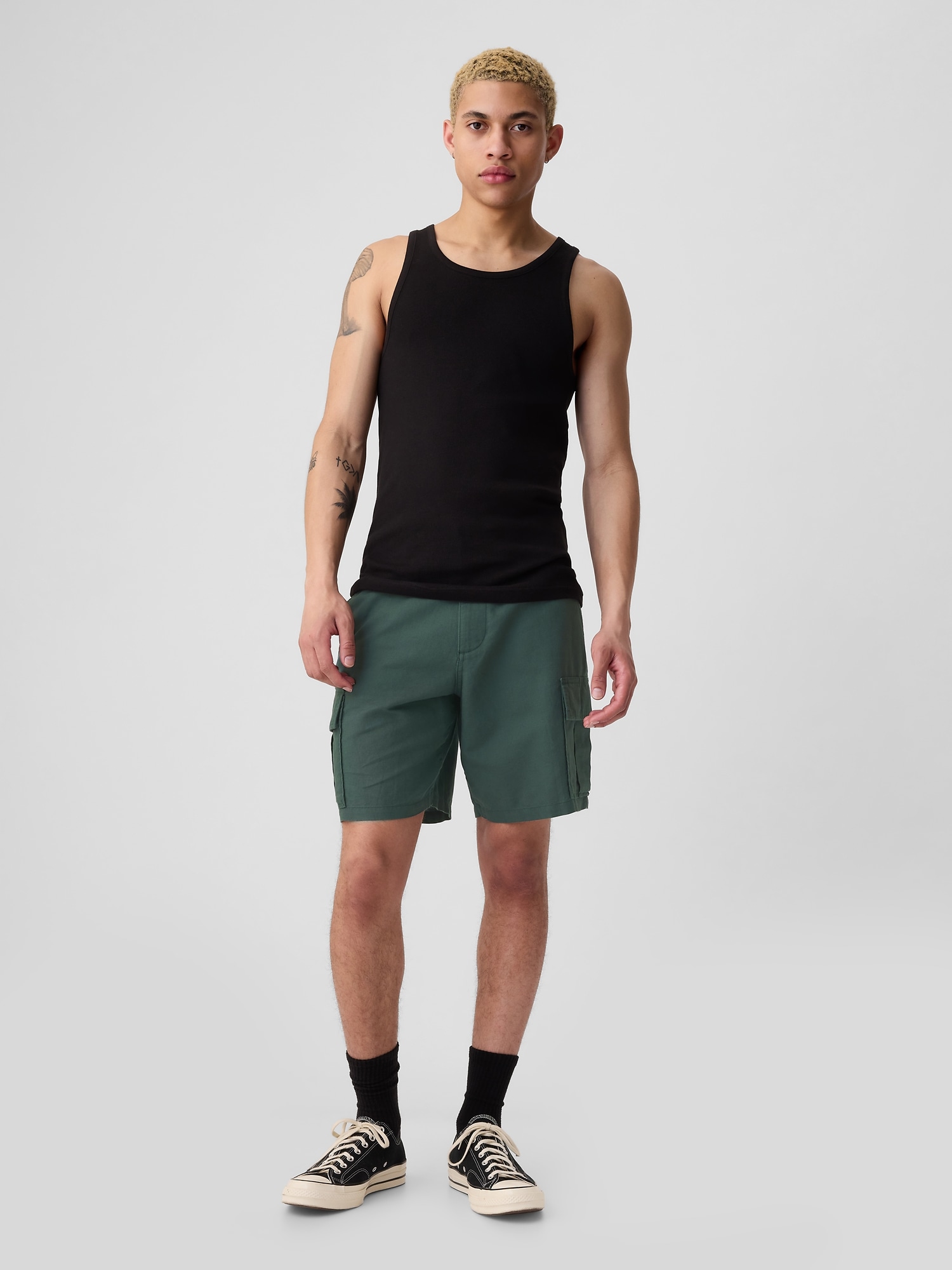 Shop Gap 8" Linen-cotton Cargo Shorts In Dark Green