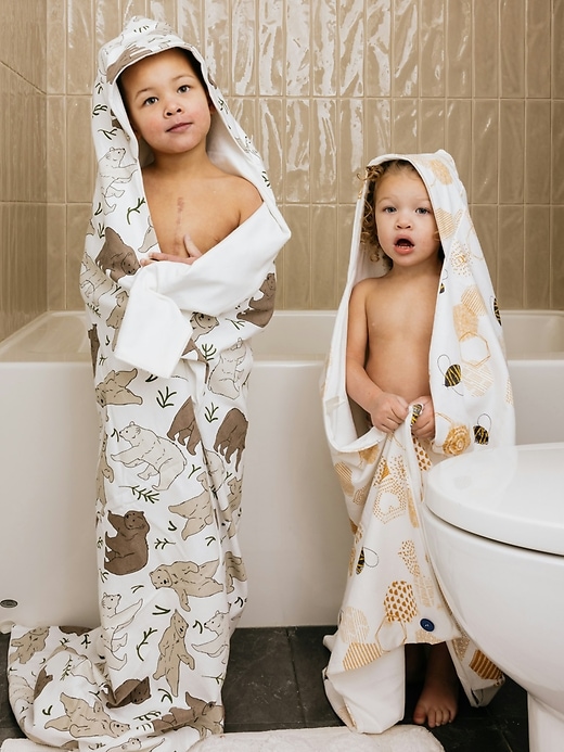 Image number 5 showing, OneBerrie Hooded Large Kids Bath Cotton Bamboo Towel