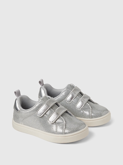 Image number 2 showing, Toddler Metallic Glitter Sneaker