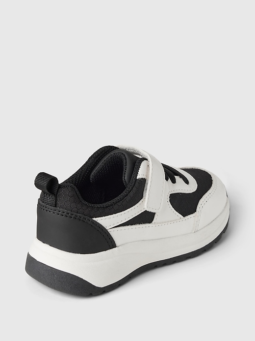 Image number 4 showing, babyGap Sneakers