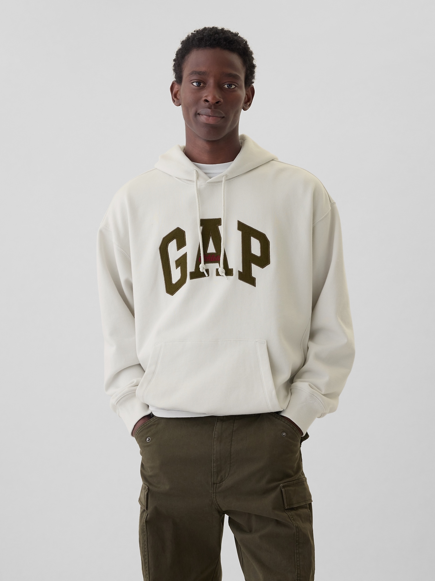 GapHeritage Heavyweight Logo Hoodie