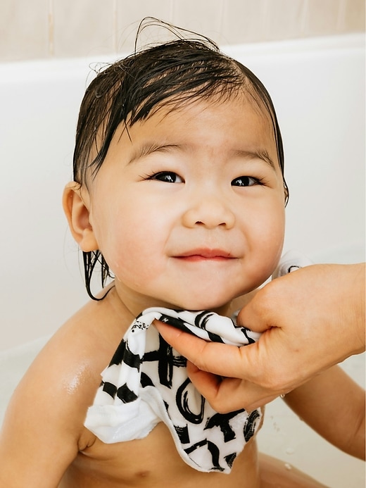 Image number 8 showing, OneBerrie Baby Bath 3 Pack Cotton Washcloths