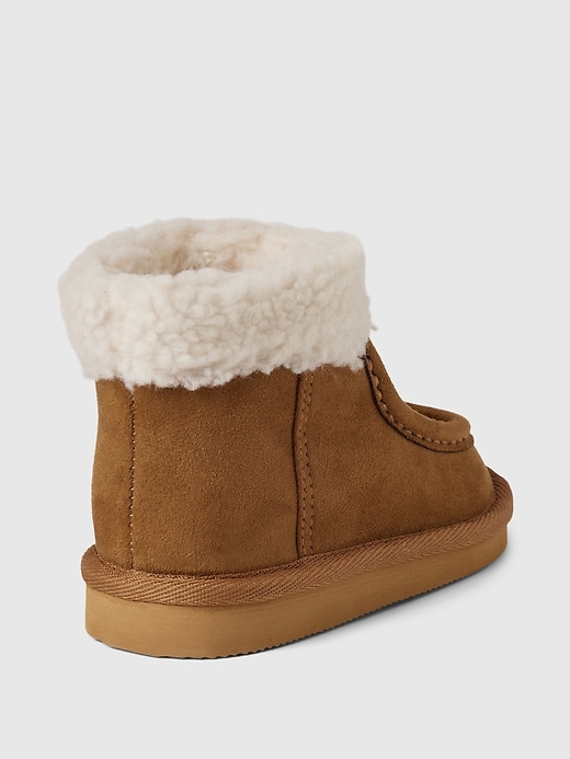 Image number 4 showing, babyGap Cozy Moc Boots