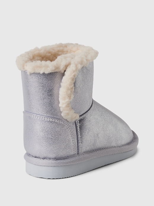 Image number 4 showing, Baby & Toddler Cozy Boots