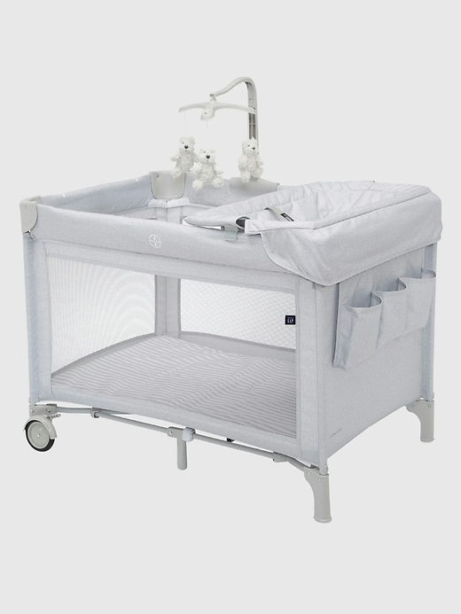 Image number 8 showing, babyGap Deluxe Play Yard