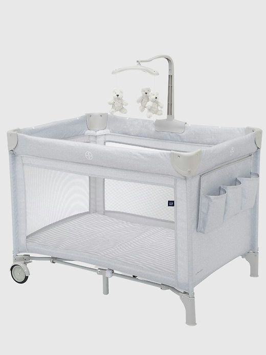 Image number 2 showing, babyGap Deluxe Play Yard