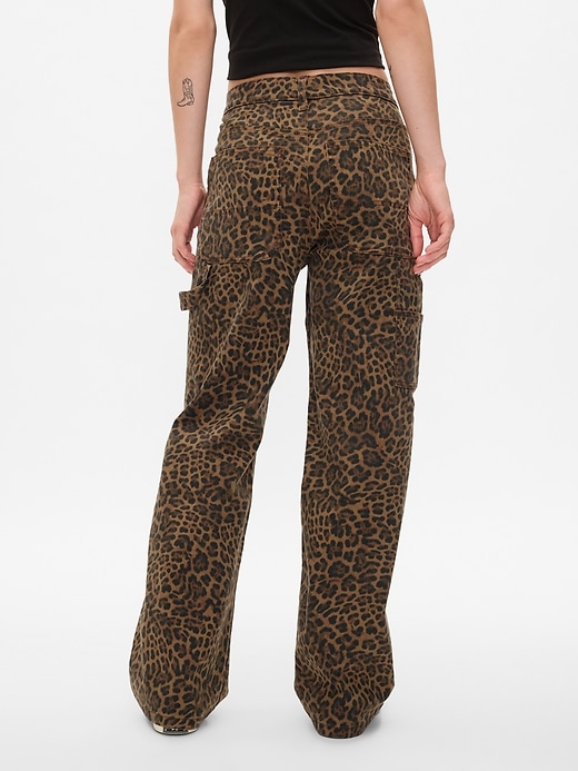 Image number 4 showing, Mid Rise '90s Loose Cheetah Cargo Jeans