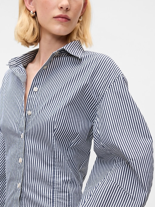 Image number 4 showing, Organic Cotton Barrel Sleeve Cropped Shirt