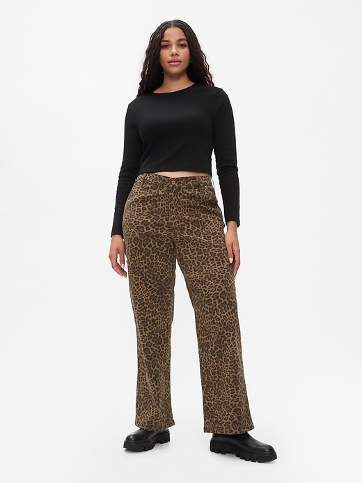 Image number 5 showing, Mid Rise &#39;90s Loose Cheetah Cargo Jeans