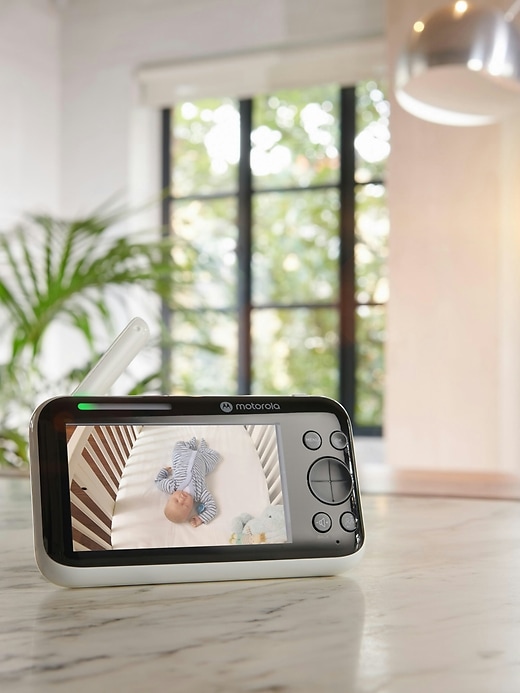 Image number 5 showing, Motorola PIP1510 Connect 5in 1080p Wi-Fi Remote Video Baby Monitor 2 Camera Pack