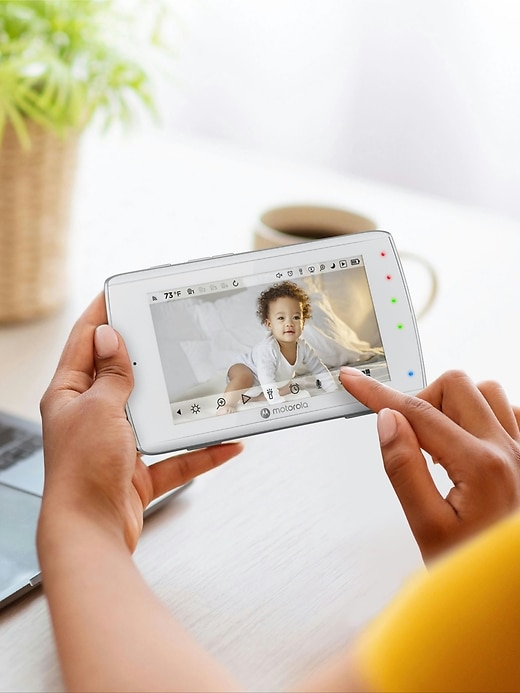 Image number 3 showing, Motorola VM36XL Touch Connect 5in Remote WiFi 720p Video Baby Monitor