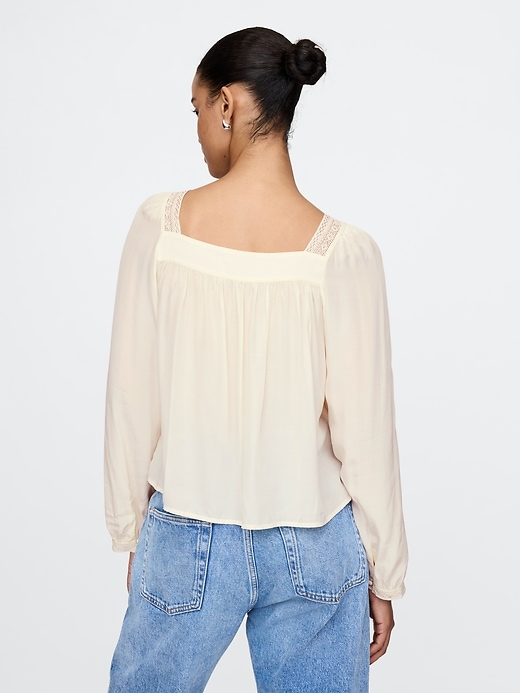 Image number 2 showing, Square-Neck Bow Cropped Top