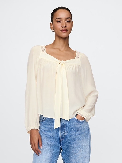 Image number 1 showing, Square-Neck Bow Cropped Top