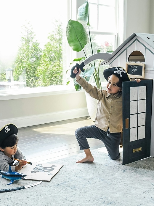 Image number 8 showing, Make It Cute Modern Farmhouse Playhouse