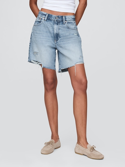 Image number 2 showing, 8" Mid Rise '90s Loose Denim Bermuda Shorts