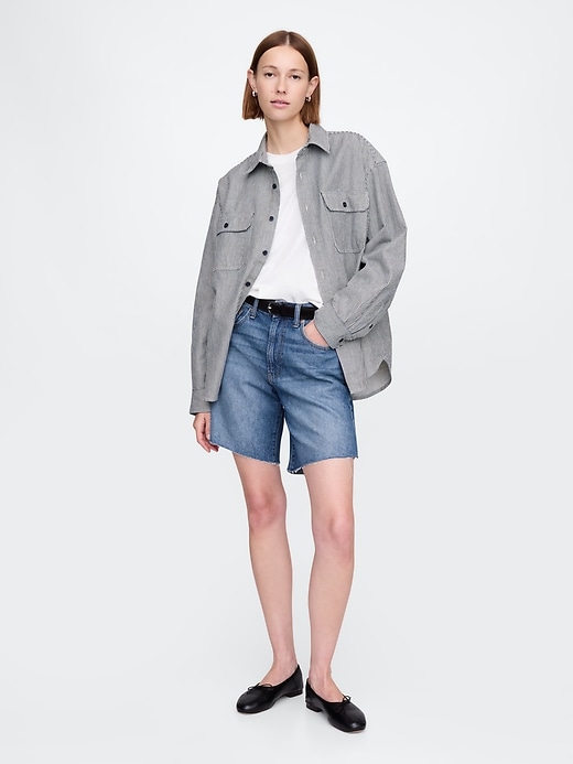 Image number 1 showing, 8" Mid Rise '90s Loose Denim Bermuda Shorts