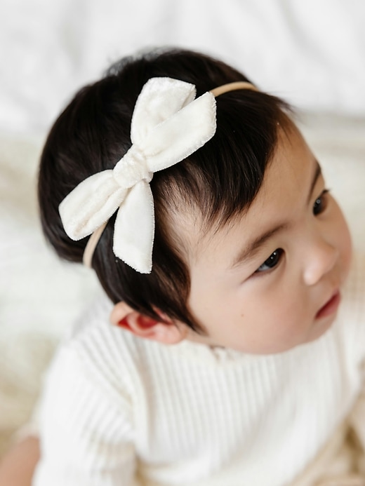 Image number 2 showing, The Stella Headband Bow Set