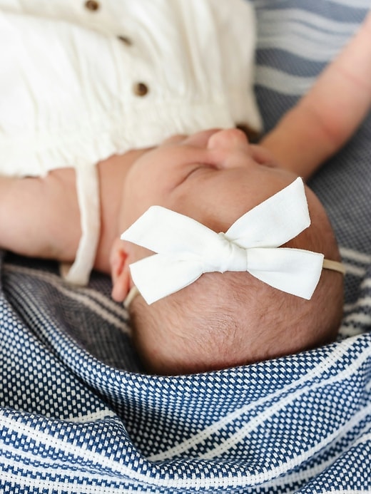 Image number 3 showing, The Aria Headband Bow Set