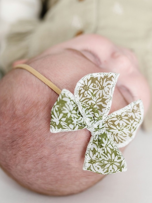 Image number 3 showing, The Savannah Headband Bow Set