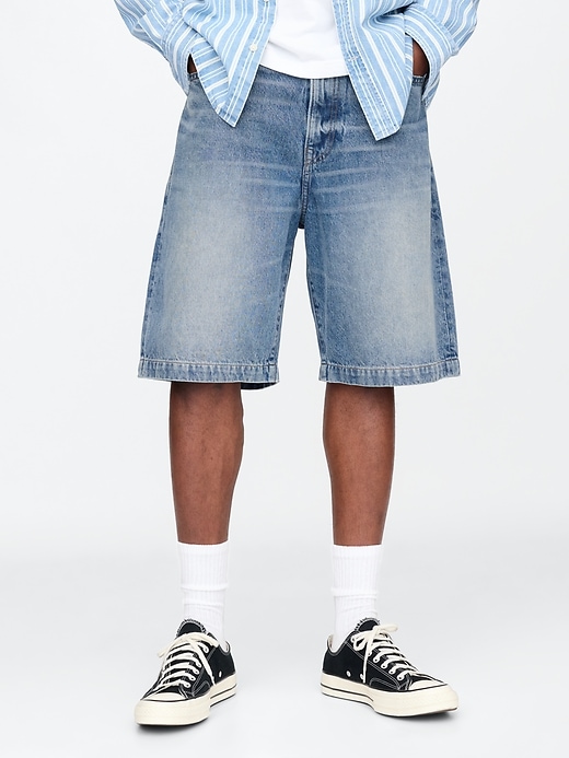 Image number 2 showing, '90s Loose Denim Shorts