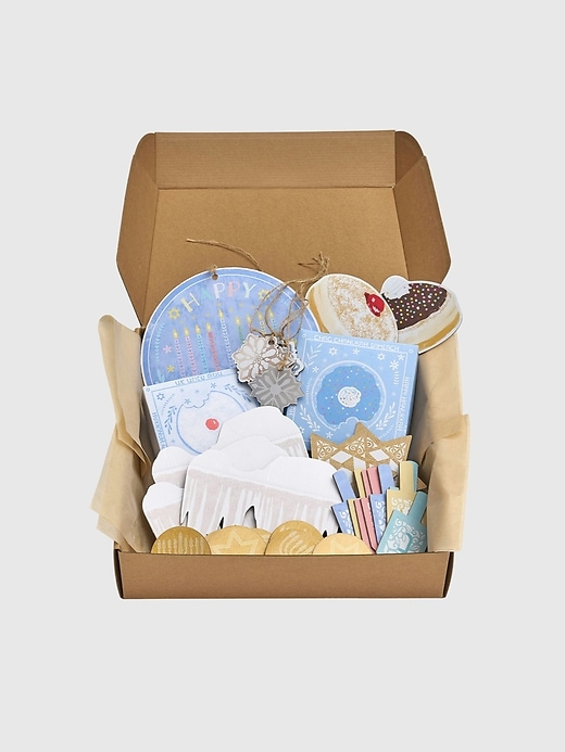 Image number 1 showing, Make It Festive Hanukkah Decor Kit